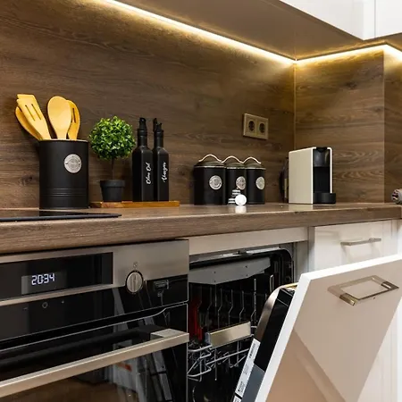 Downtown Atelier 53 - Free Parking * Φιλιππούπολη